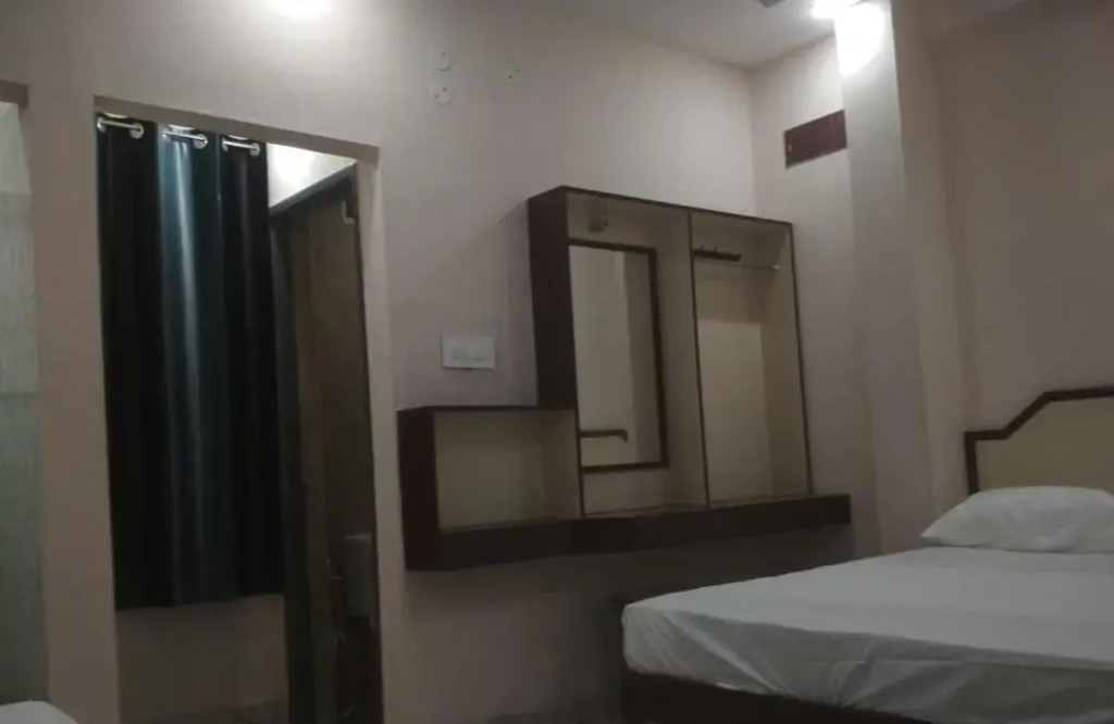 Abirami inn