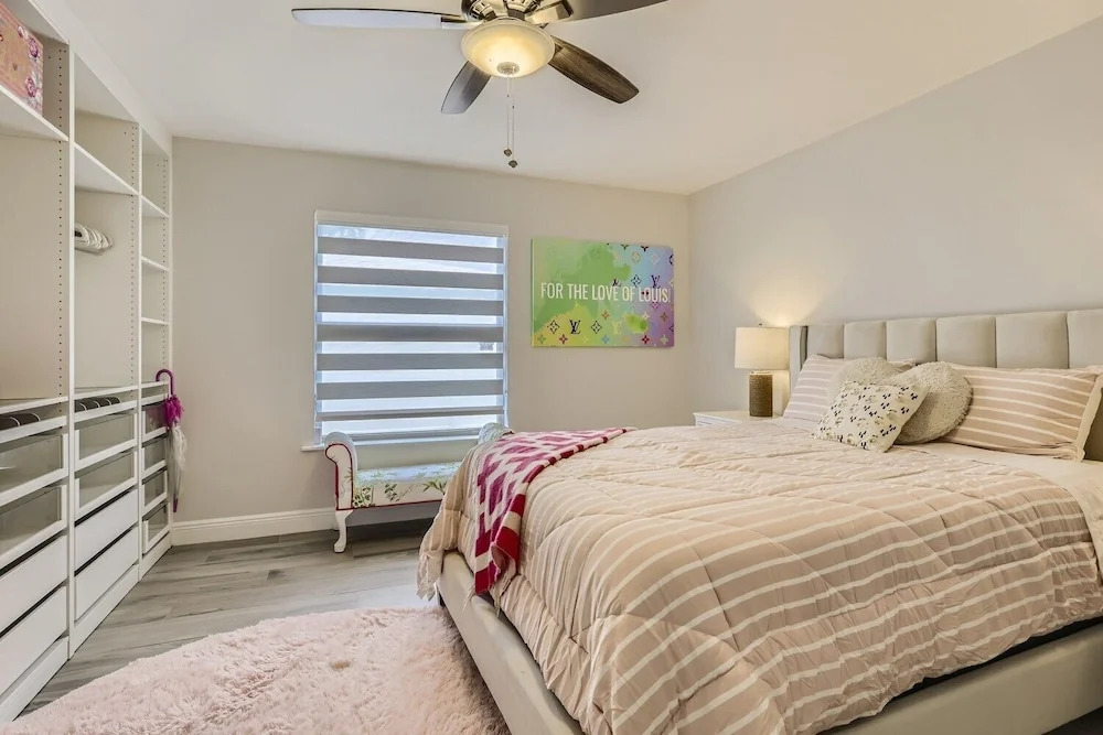 Alhambra Place 4 BR 3 BA Pool Vacation Home