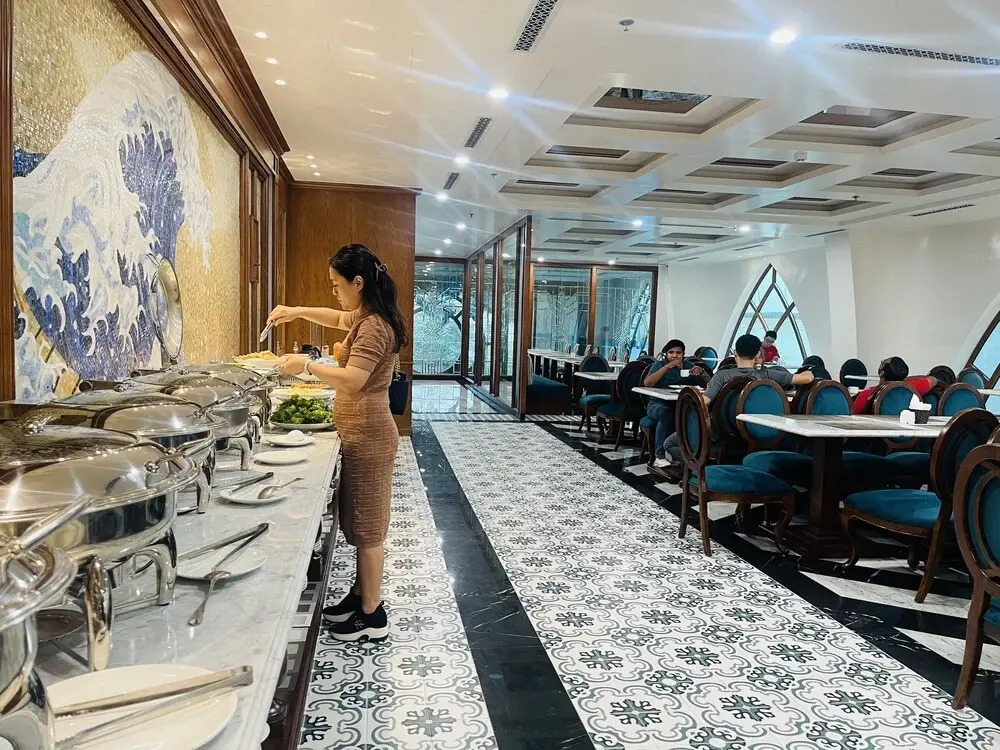 Imperial Boat Hotel