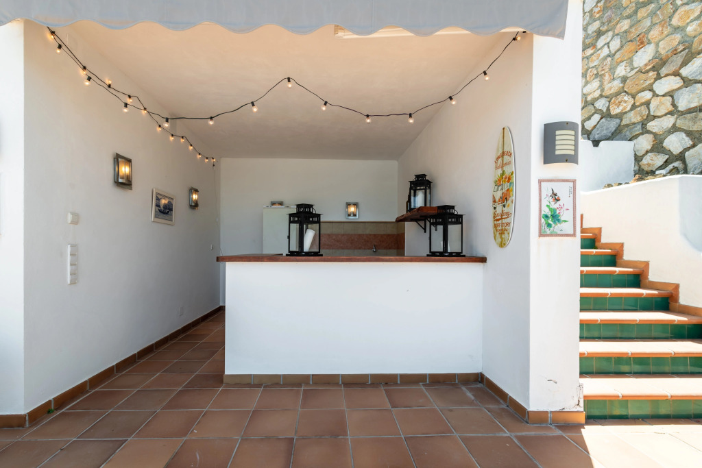 CERRO GORDO luxury 4 bedroom" vila" with spectacular views of the coast and mountain and 18m long swiming pool