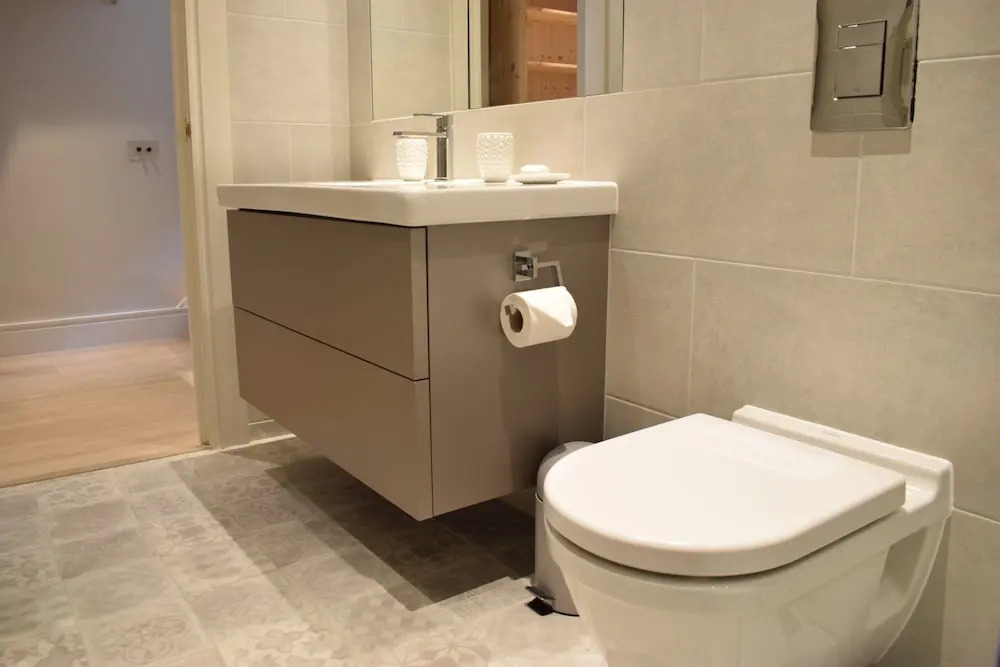 2 Bedroom Garden Flat By Kings Road
