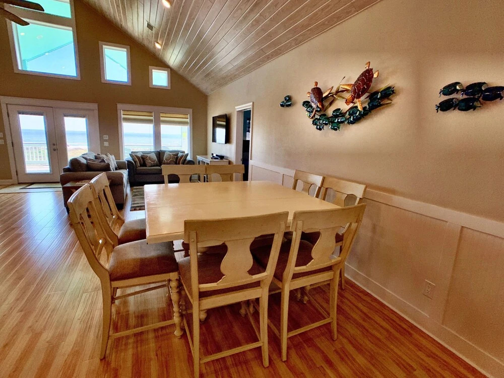 Gulf Pearl by RedAwning