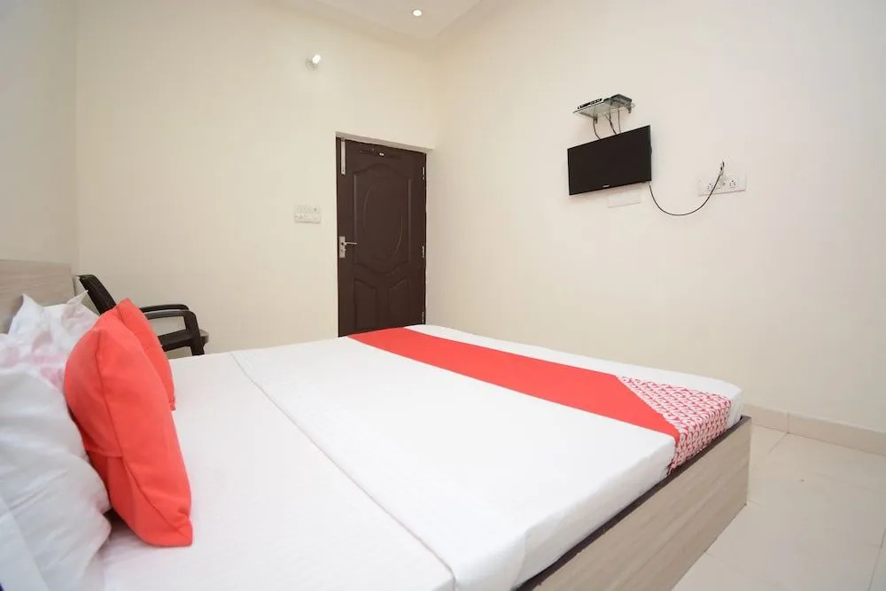Hotel Arora Inn By OYO Rooms