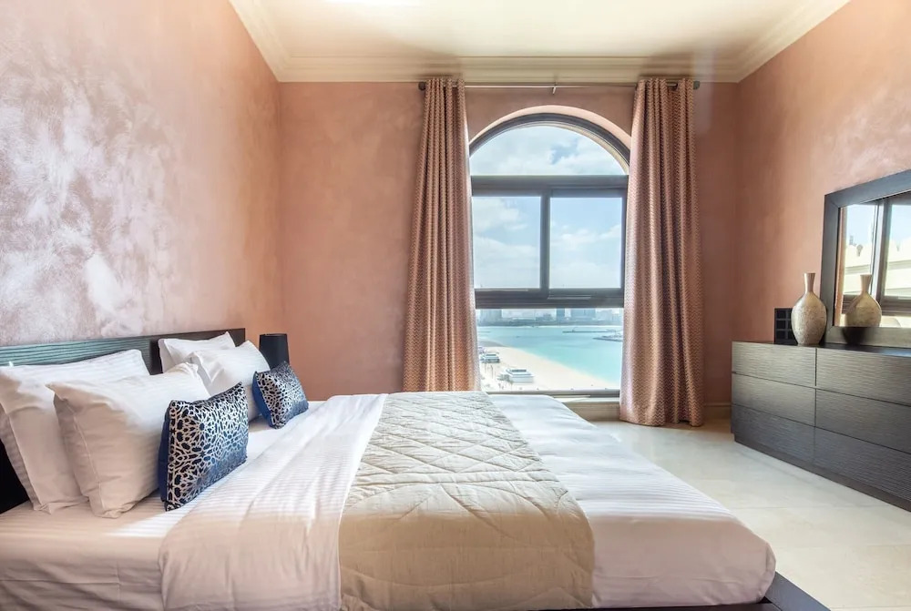 Premium Sky-high 3BR Penthouse in Fairmont North Residence