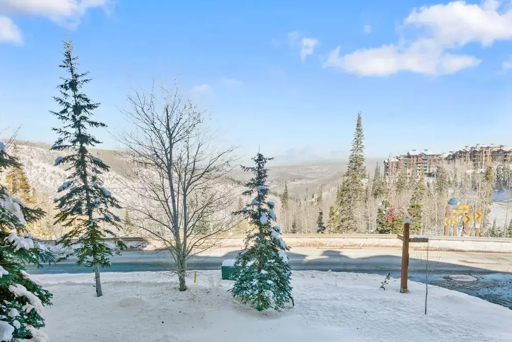 Grand Lodge - 3 Bedroom Deluxe #206 - Ski-in/out 3 Condo