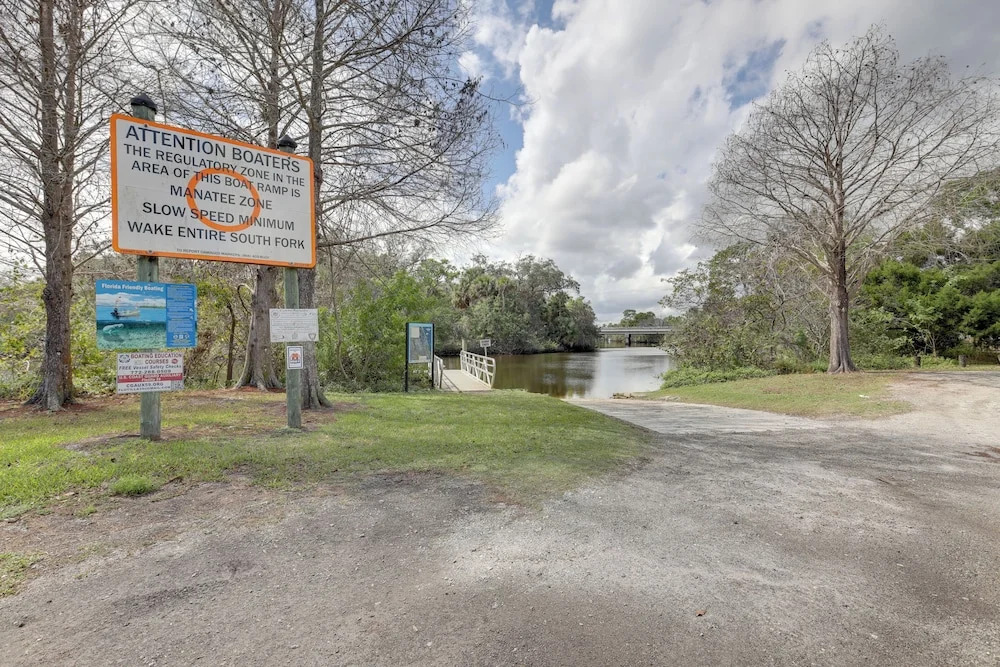 Paddle on the River! Waterfront Retreat in Stuart