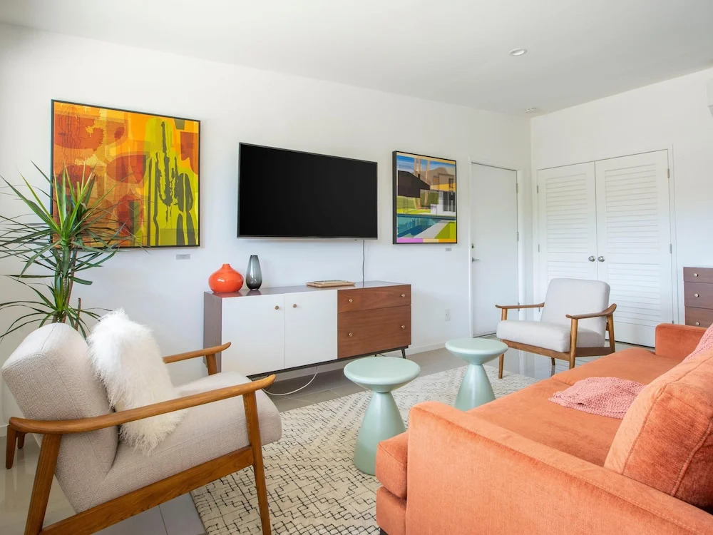 West Elm House: The Seven-Eighty by ACME House Company