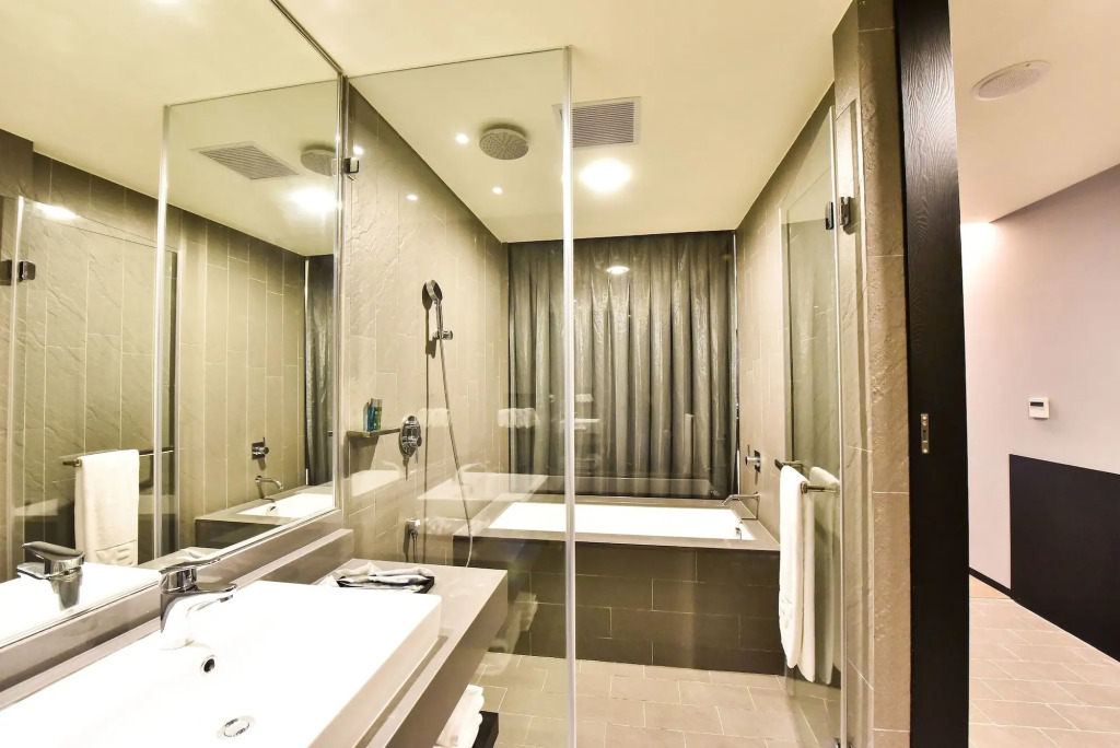 FX Hotel Tainan