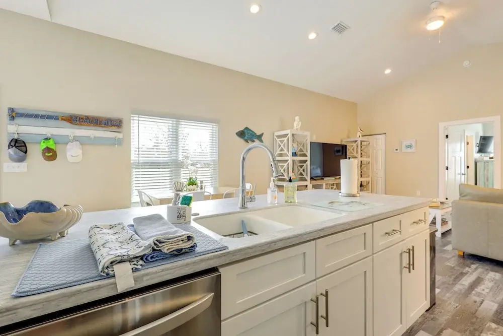 Deck & Steinhatchee River Views: Family Getaway