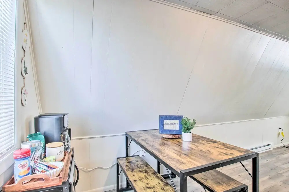 Charming Evanston A-Frame Dog Friendly!