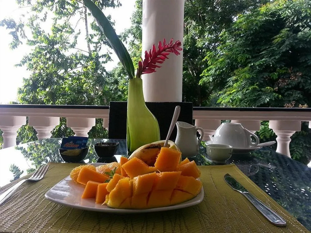 Albizia Lodge Reef Estate