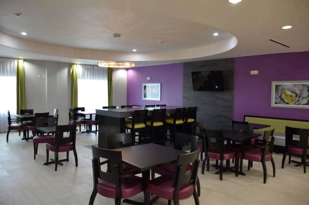 Best Western Plus Dilley Inn & Suites
