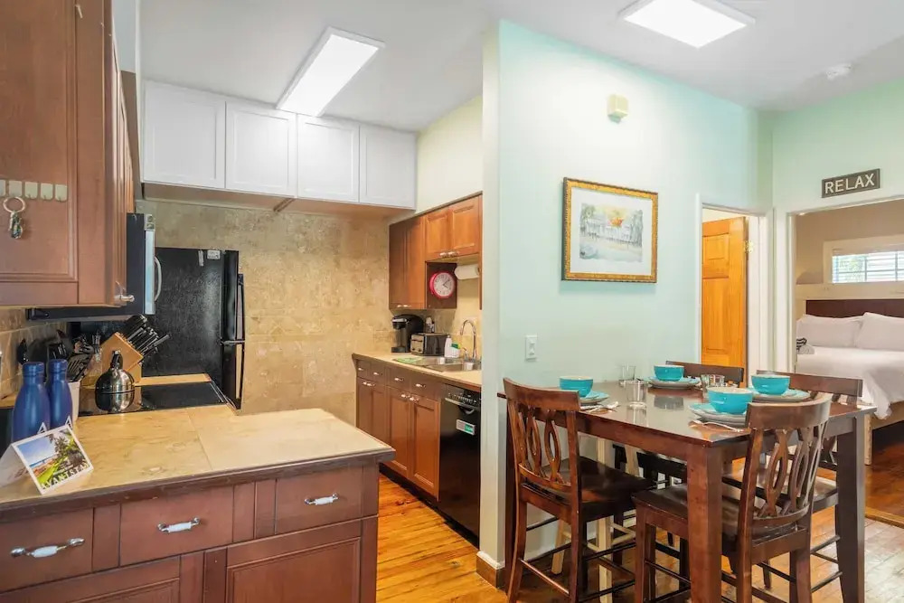 Prime Old Town Location w/ Pool, Walk to Duval Steet Blue Heron by Avantstay