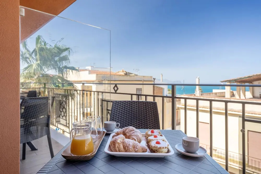 Azzurra Apartments