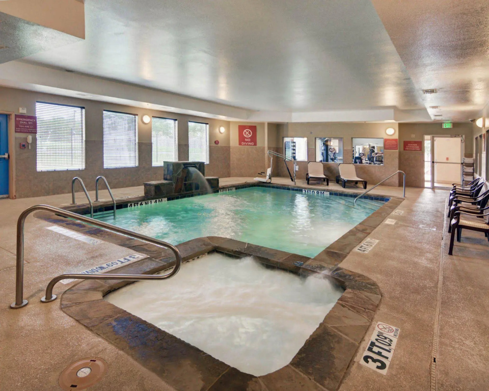 Motel 6 Fort Worth, TX – I-35 & I-20