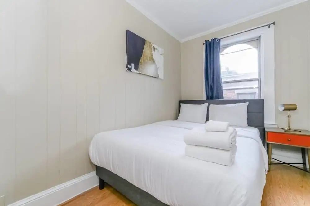 Cozy 3 Bed/1ba Apt in Heart of North End