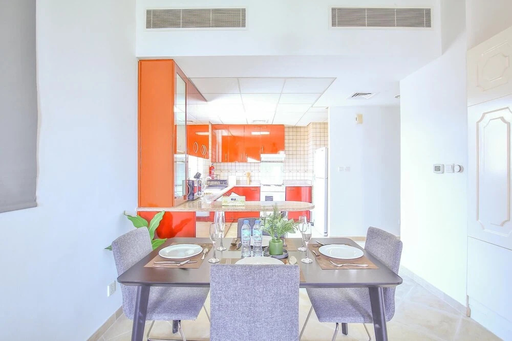 1 BR w Pool Motor-sport Themed apt