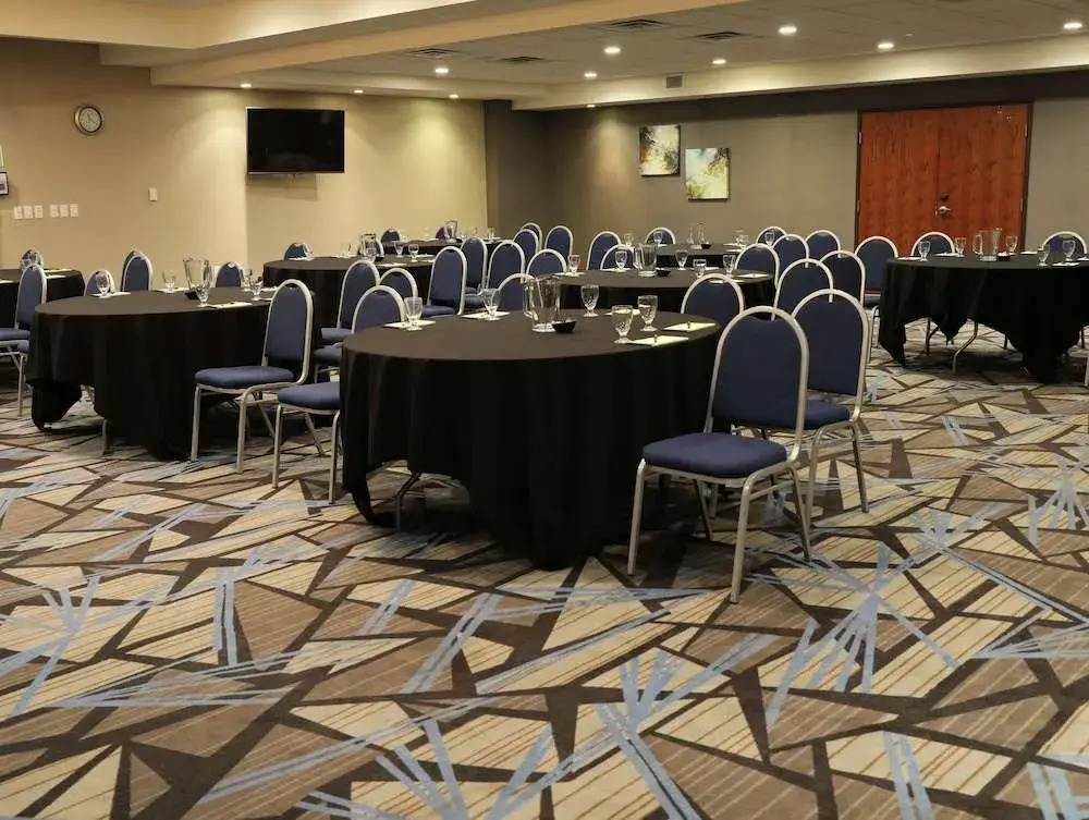 Holiday Inn Omaha Southwest