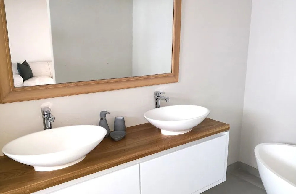 CANAL GUEST HOUSE - Waterfront Boutique B&B