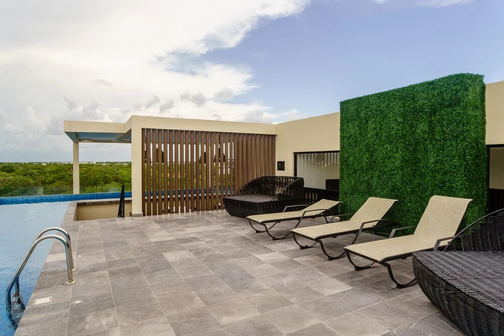 New Chic Studio Space with Jungle Roof Pool & Lounge
