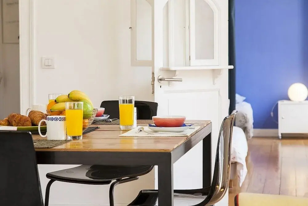 Baixa Delight 3 Bedroom Apartment 2nd Floor Walk Up - RNU 69322