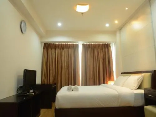 Mall Access Exclusive 2 BR @ Gandaria Heights Apartment By Travelio