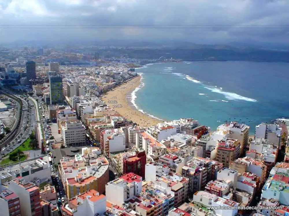 Apt in the city close to the beach GC44 (Adults only)