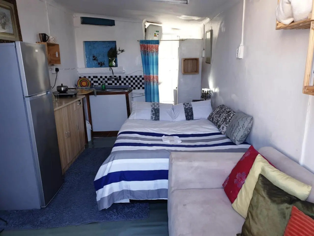 Cozy Private En Suite Studio
