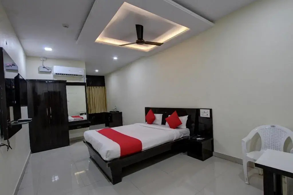 Mk Hotel And Lodge By OYO Rooms