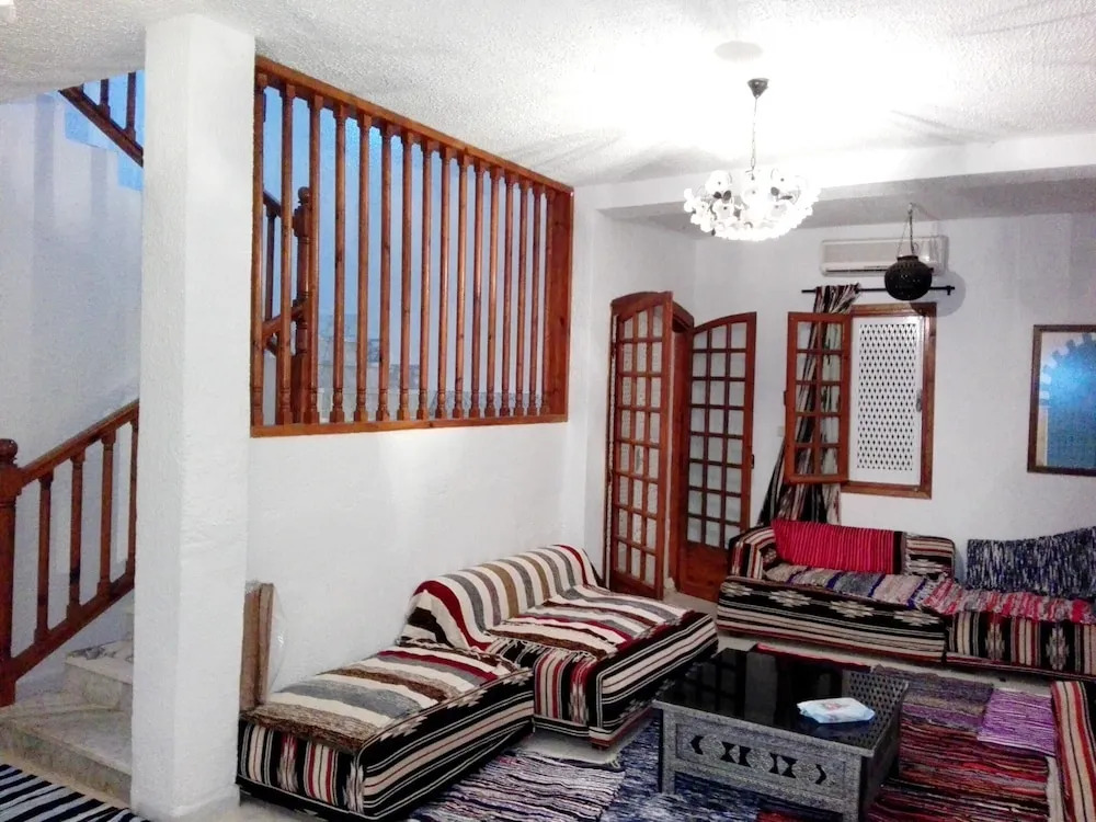 Elegant villa in Hammamet with year-round private pool