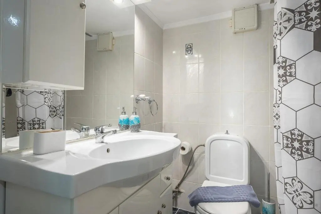 Boutique Acropolis Apartment - Just 5 minutes walk to Acropolis Museum by Cloudkeys