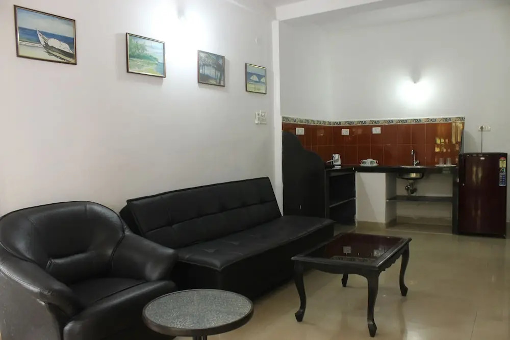 OYO 10403 Home Modern Studios Candolim