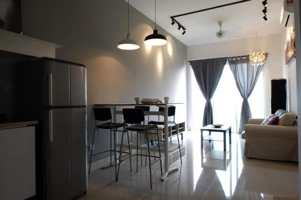 Romantic Home for Couples, 5mins to Mid Valley Mega Mall