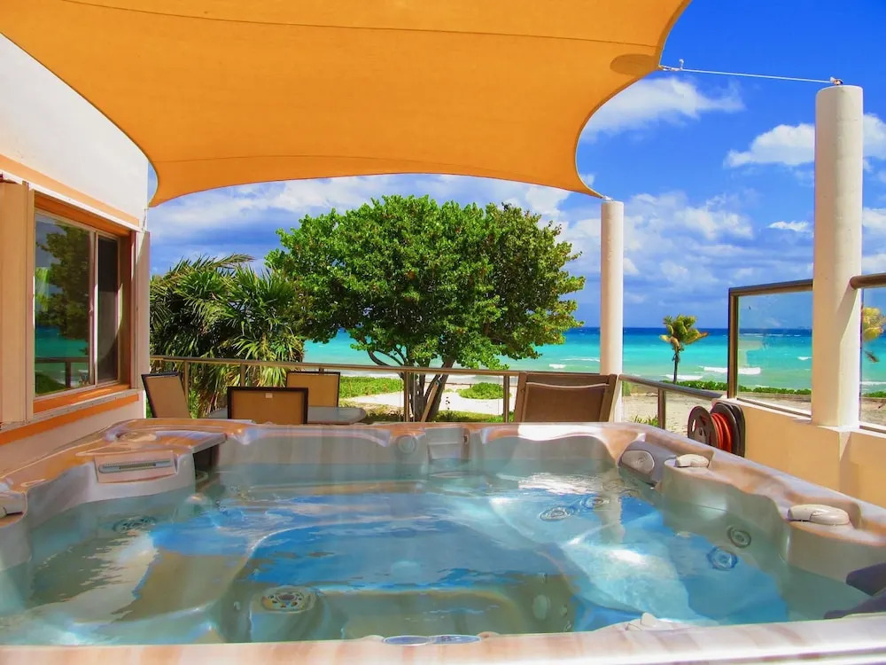 Casa Grande by Playa Paradise