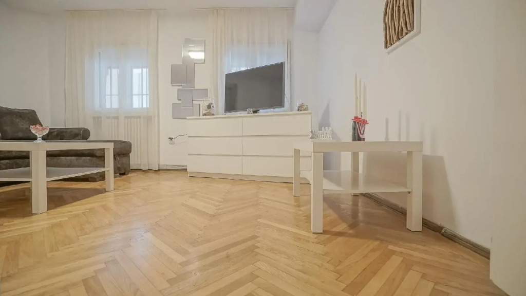 CN2i Luxury Accommodation Matei Millo