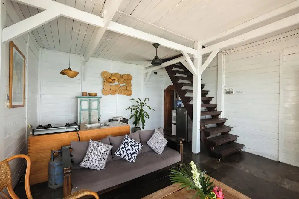 Rumah Elizabeth & Rumah Janneke