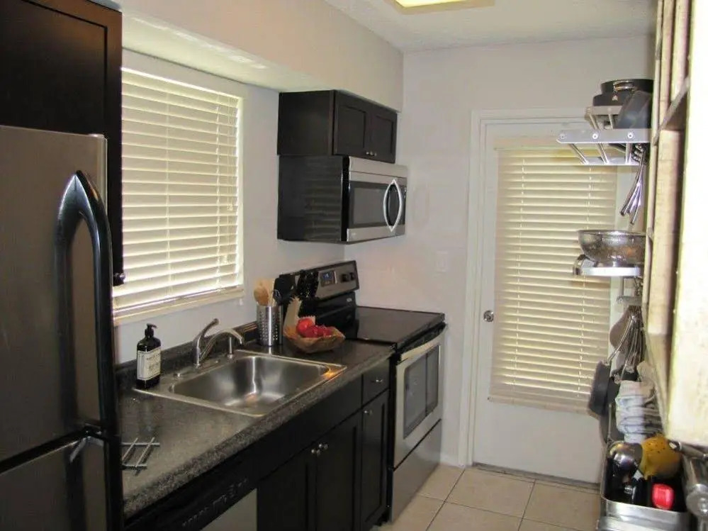 Four Wilton Flats