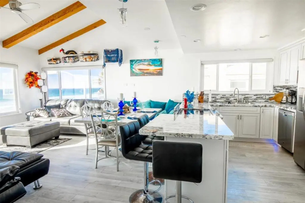 120-Oceanfront Penthouse 5