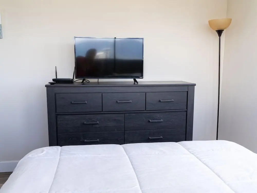 Remodeled Studio With Panoramic Mountain Views!