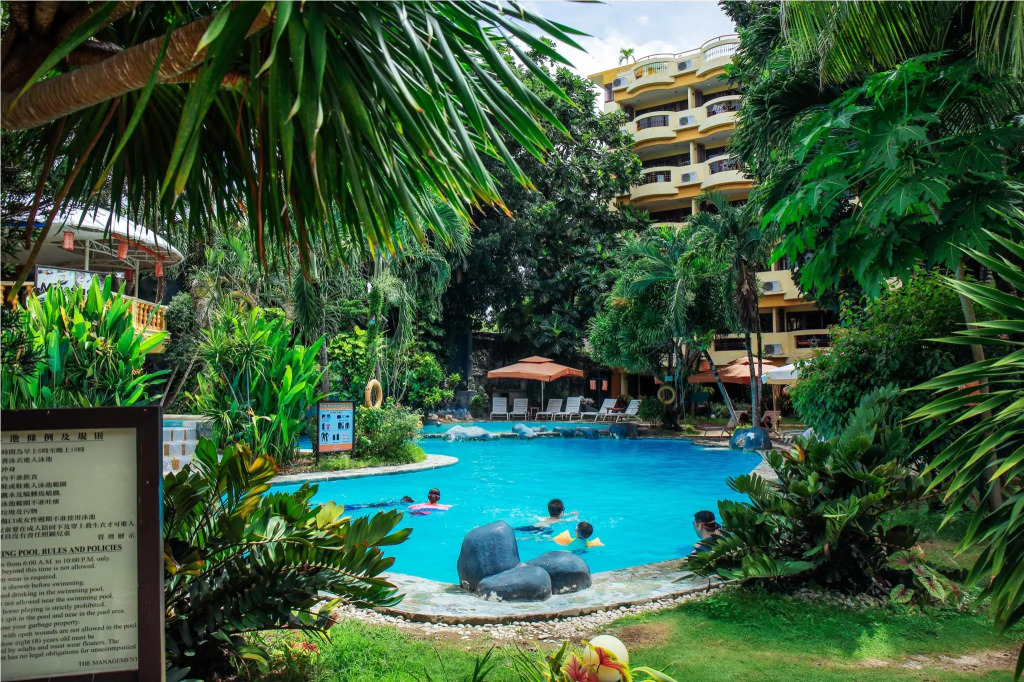 Paradise Garden Hotel and Convention Center Boracay Powered by ASTON