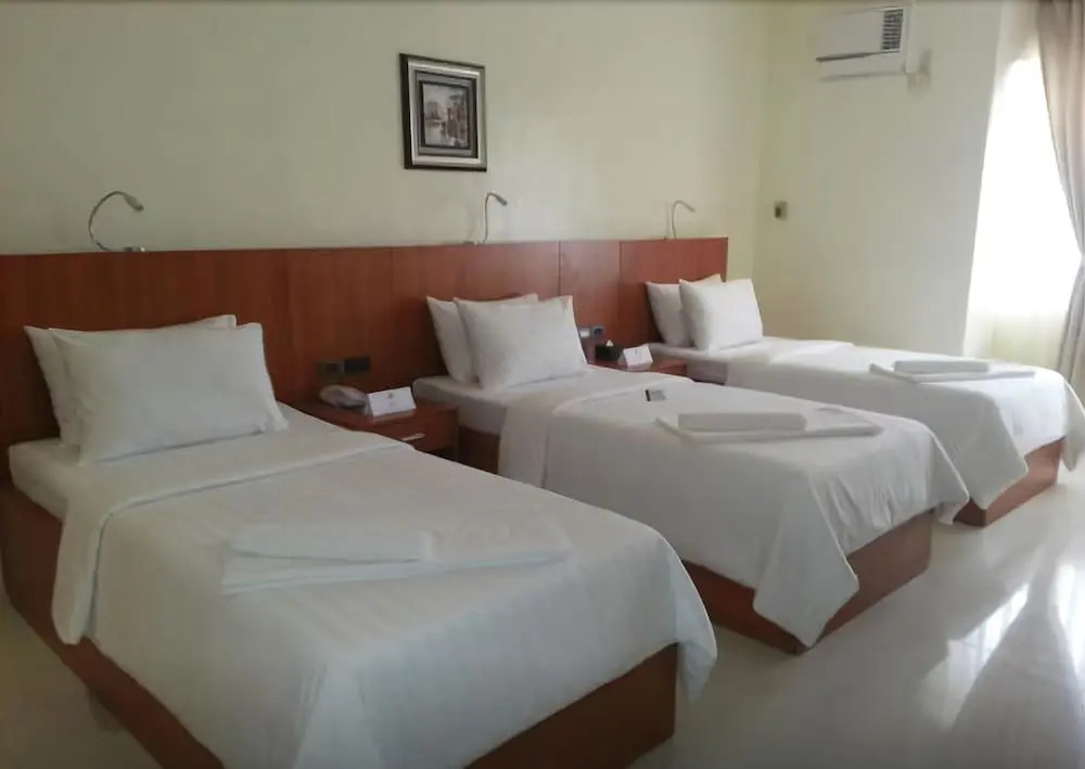 Parkway Hotel