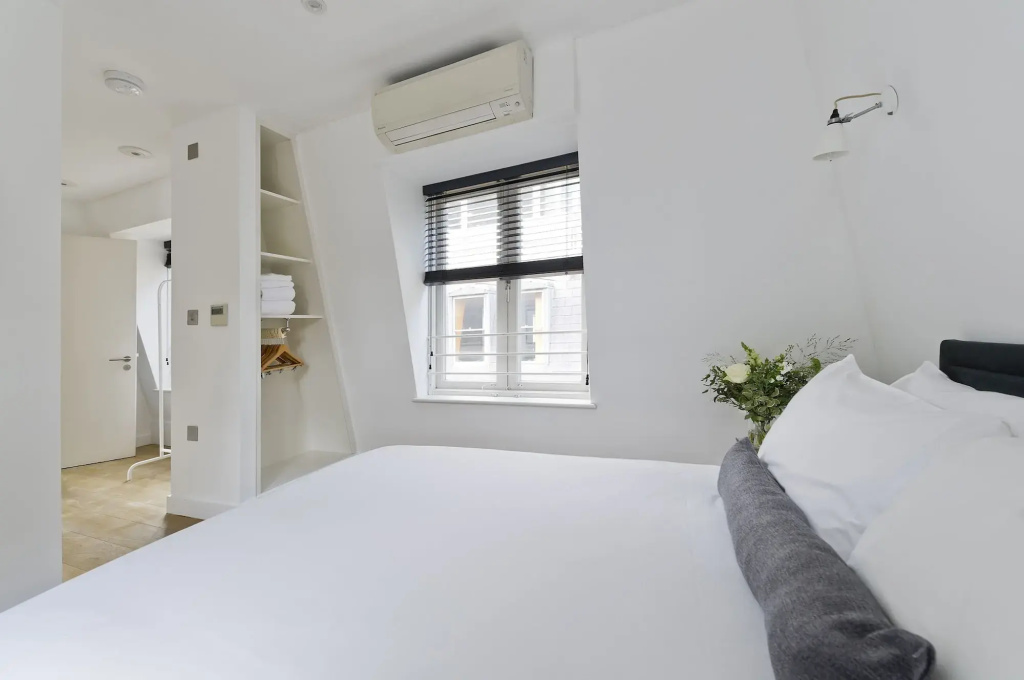 Crane Court by City2Stay