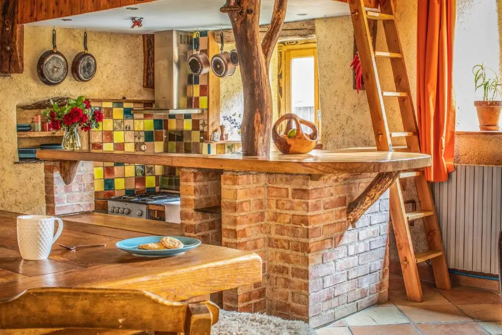 The Dragon Barn - Studio