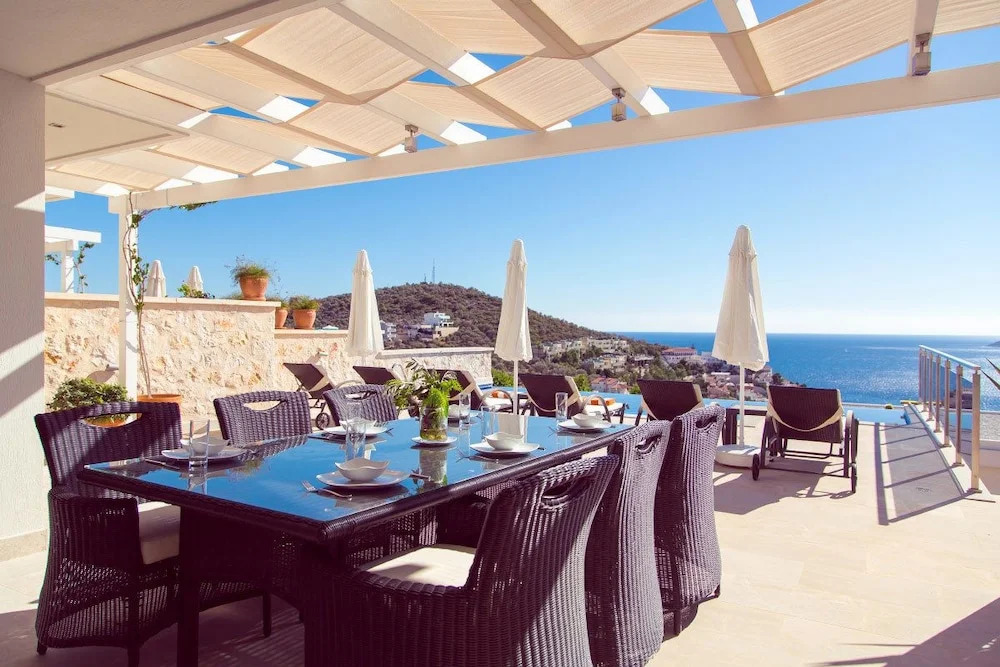 Villa Coast 2