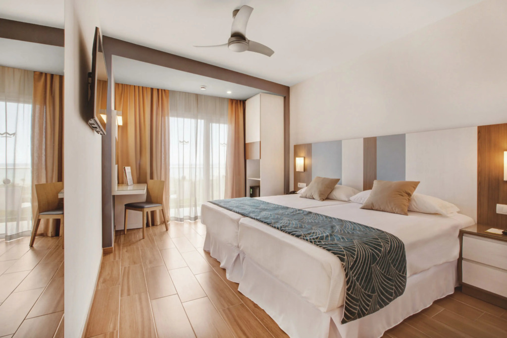 Hotel Riu Festival