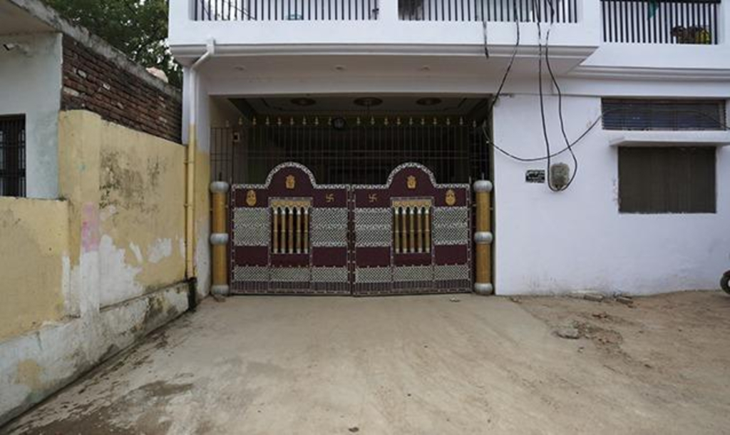 Fabhotel Shivam Palace