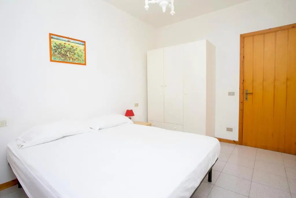 S076 - Sirolo, Bilocale in Centro, Con Terrazzo E Aria Condizionata!