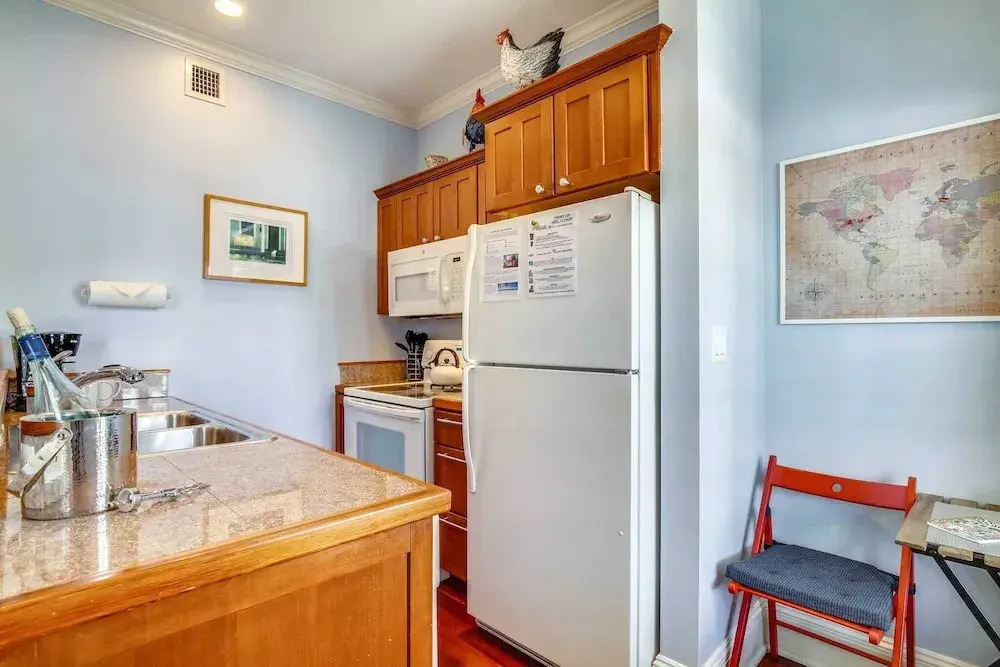 Paradise Place by Avantstay Key West Old Town Condo w/ Shared Pool