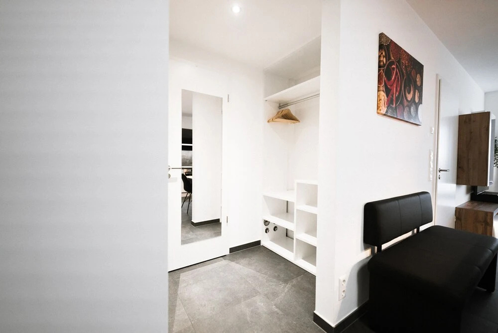 Bright Chic 1BR Apt w Balc & Prkg