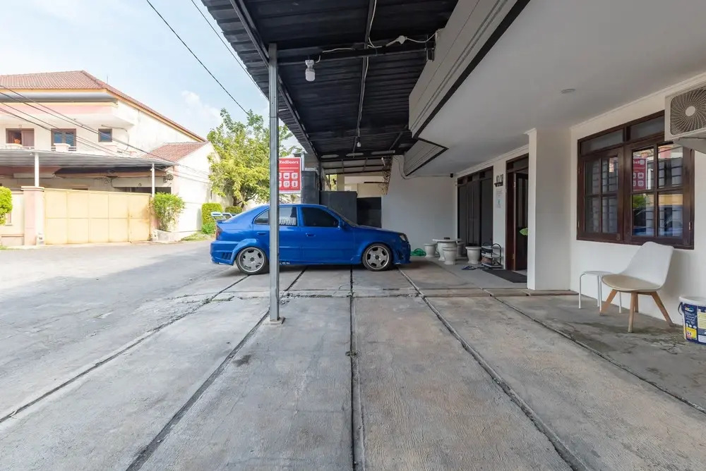RedDoorz at Anjasmoro Guest House near Bandara Ahmad Yani Semarang